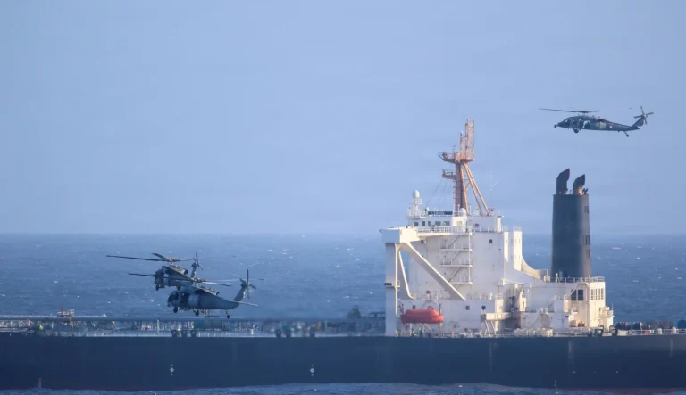 미군, 이란 유조선 5척 격침…브렌트유 98달러 육박 US destroys 5 Iranian oil tankers in retaliation.